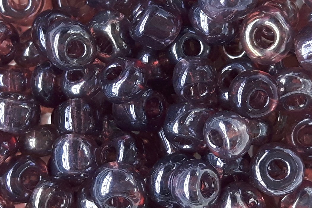Glass seed beads, transparant, shiny,  4mm, Aubergine, 50 gr