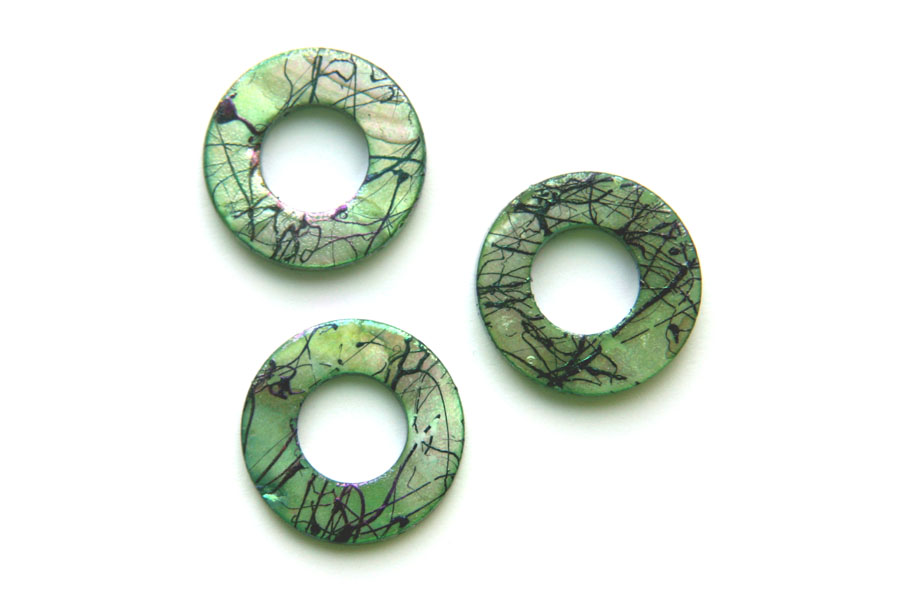 Round flat pearl bead, large hole, green, glossy, streaked, 2