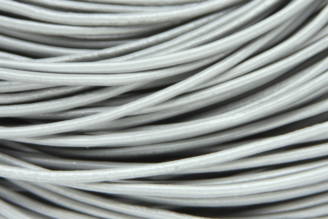 Leather cord, 2mm dik, Light grey, 4 m